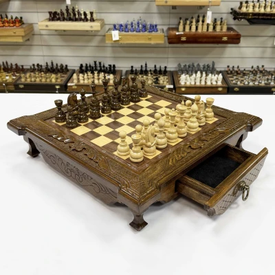 Шахматы в ларце с выдвижными ящиками из массива бука Султан