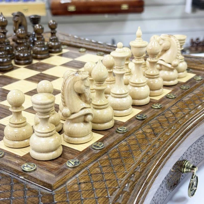 Шахматы в ларце с выдвижным ящиком из массива бука Восточные