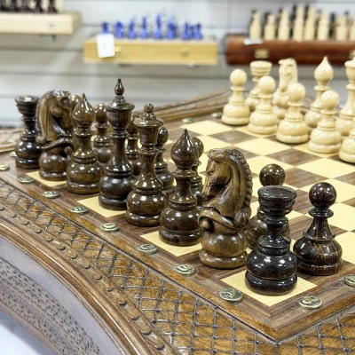 Шахматы в ларце с выдвижным ящиком из массива бука Восточные