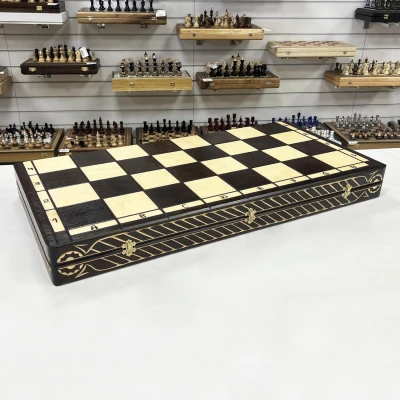 Шахматы Цезарь, Madon