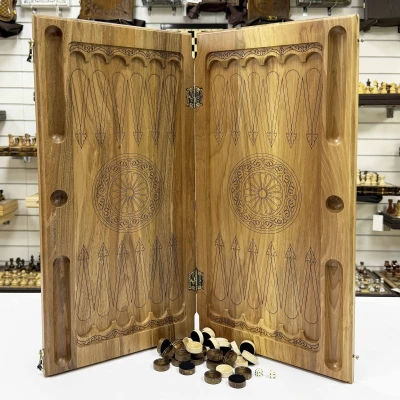 Нарды резные из массива ореха Орнамент 60 см с чехлом