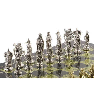 Шахматы подарочные с металлическими фигурами "Рыцари крестоносцы" 44х44 см змеевик