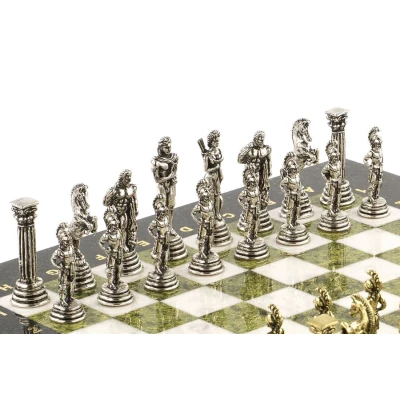 Шахматы подарочные из камня Греко Римская война 32 см мрамор змеевик