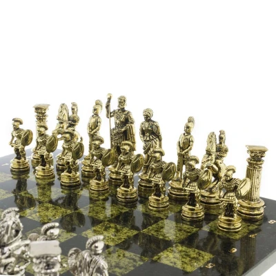 Шахматы в подарок "Древний Рим" доска 44х44 см камень змеевик фигуры металлические