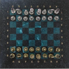 Шахматы каменные изумрудный змеевик Стаунтон 28см металлические фигуры