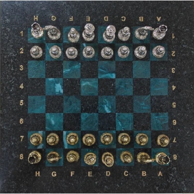 Шахматы каменные изумрудный змеевик Стаунтон 28см металлические фигуры