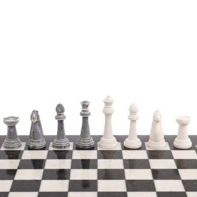 Шахматы подарочные "Стаунтон" из мрамолита 44х44 см белый мрамор/змеевик