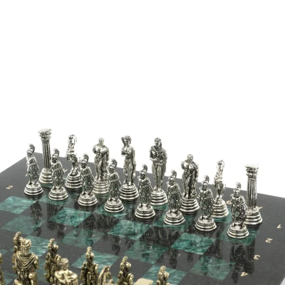 Шахматы "Греко-Римская война" 32х32 см из змеевика и мрамора