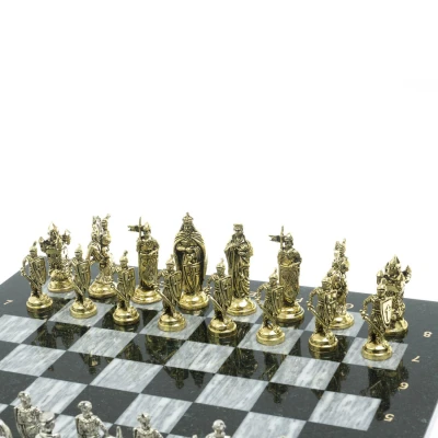 Шахматы каменные "Рыцари крестоносцы" 44х44 см из змеевика и серого мрамора