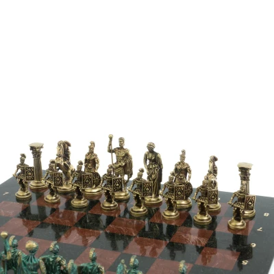 Шахматы "Римские войны" фигуры бронза / патина 44х44 см лемезит