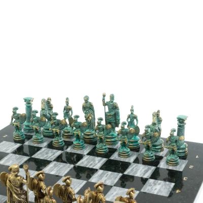 Шахматы каменные "Древний Рим" фигуры бронза / патина 44х44 см серый мрамор