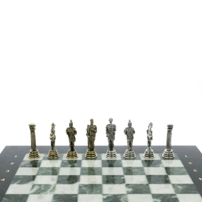 Шахматы "Римские легионеры" доска 32х32 мрамор шабровский змеевик