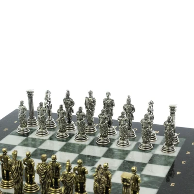 Шахматы "Римские легионеры" доска 32х32 мрамор шабровский змеевик