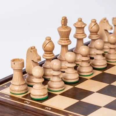 Шахматы деревянные Азарт в ларце из дуба подарочные с утяжелением