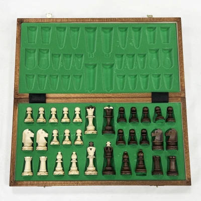 Шахматы деревянные Юниор Вегель с ячейками