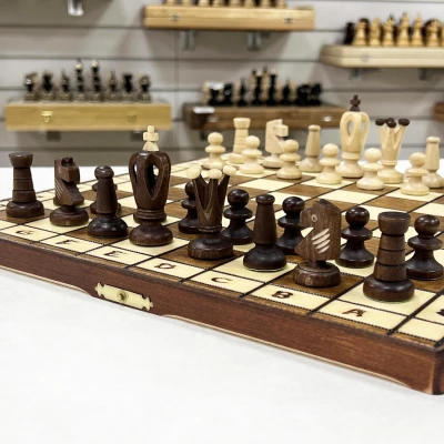 Шахматы Royal 36 Вегель деревянные с ячейками