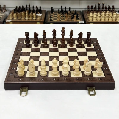 Шахматы деревянные подарочные с магнитами 30 см