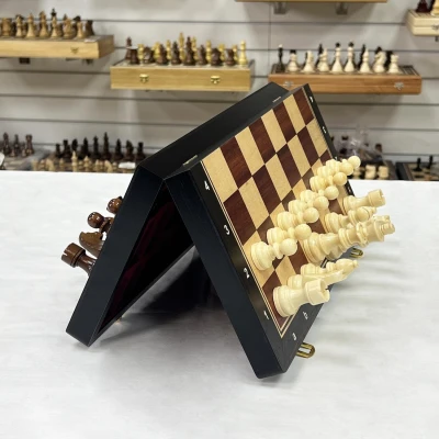 Шахматы ручной работы Тура магнитные 39 см с ячейками