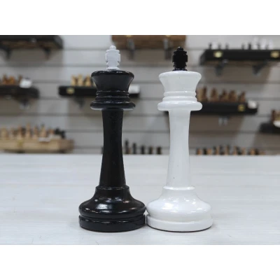 Шахматные фигуры из бука Авангард Люкс черно-белые