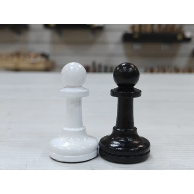 Шахматные фигуры из бука Авангард Люкс черно-белые