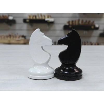 Шахматные фигуры из бука Авангард Люкс черно-белые