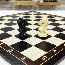 Шахматы нескладные с фигурами Стаунтон черно-белые 49 см