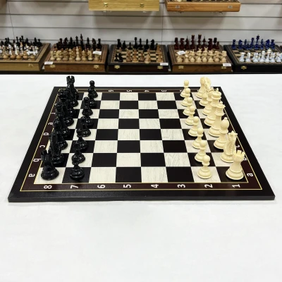 Шахматы нескладные с фигурами Стаунтон черно-белые 49 см