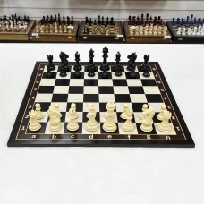 Шахматы нескладные с фигурами Стаунтон черно-белые 49 см