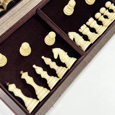 Шахматы резные Бастион дубовые