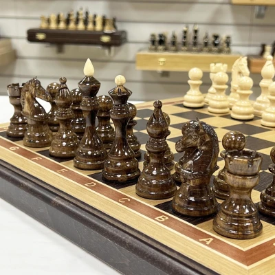 Шахматы резные Бастион дубовые