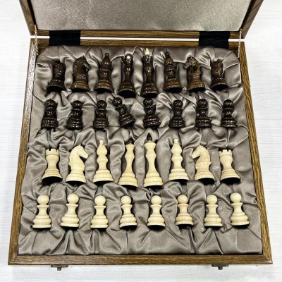 Шахматный ларец из дуба с фигурами Бастион из кавказского граба 40 см