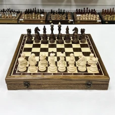 Шахматы в ларце из дуба с фигурами из кавказского граба матовые