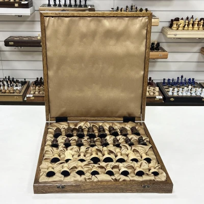 Шахматы подарочные в ларце из дуба с фигурами из граба