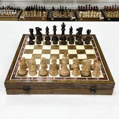 Шахматы в ларце из дуба подарочные с фигурами Суприм