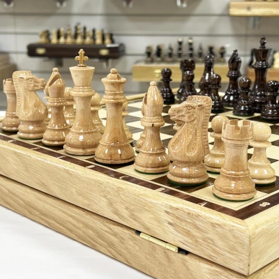 Шахматы в ларце из кавказского граба с фигурами Суприм