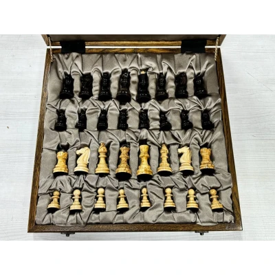 Шахматы деревянные из дуба с фигурами из карельской березы Стаунтон Люкс