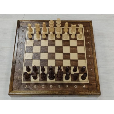 Шахматы подарочные в ларце из дуба с чехлом