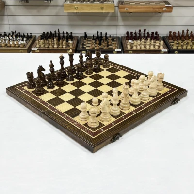 Шахматы деревянные из дуба Бастион глянцевые