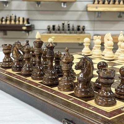 Шахматы деревянные из дуба Бастион глянцевые