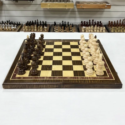 Шахматы деревянные из дуба Бастион глянцевые