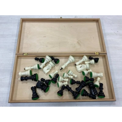 Шахматы профессиональные Фаворит большие цвет венге