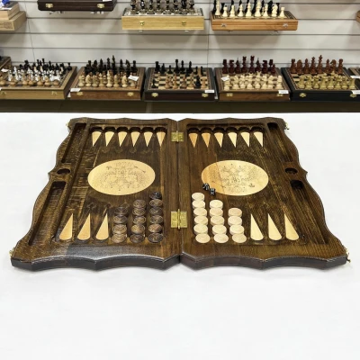 Нарды резные узорные из массива бука Герб светлый большие