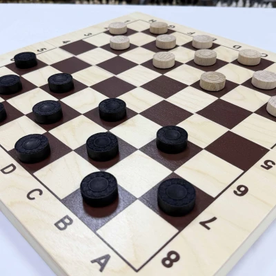 Шашки в деревянной доске с фишками из бука 43 см