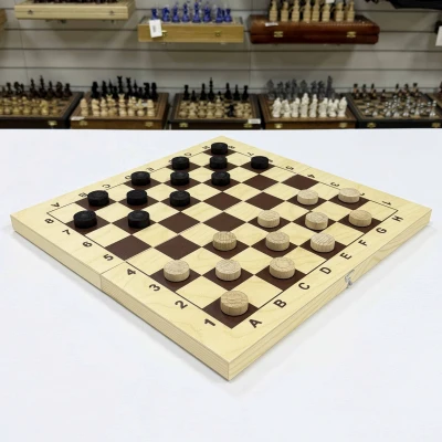 Шашки в деревянной доске с фишками из бука 43 см