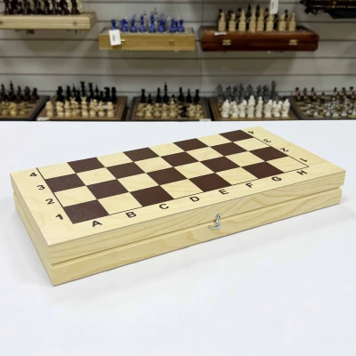 Шашки в деревянной доске с фишками из бука 43 см