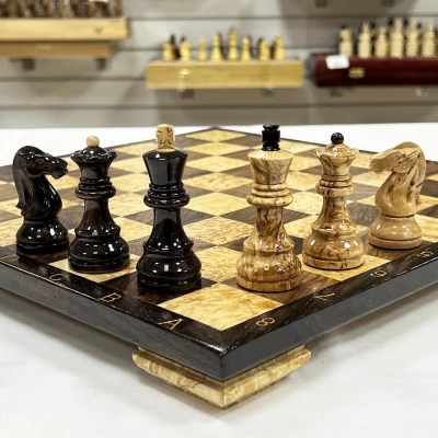 Шахматы эксклюзивные нескладные из дерева карельской березы и ореха 40 см