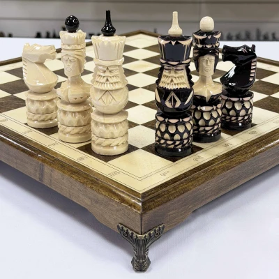 Шахматы ручной работы резные на нескладной доске Русские воины