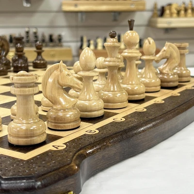 Шахматы нарды шашки резные из бука с фигурами из граба