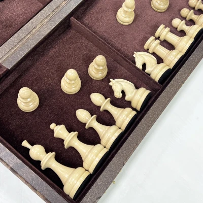 Шахматы из дуба и бука с премиальными, утяжеленными фигурами на доске 45 на 45 см