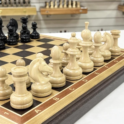 Шахматы из дуба и бука с премиальными, утяжеленными фигурами на доске 45 на 45 см